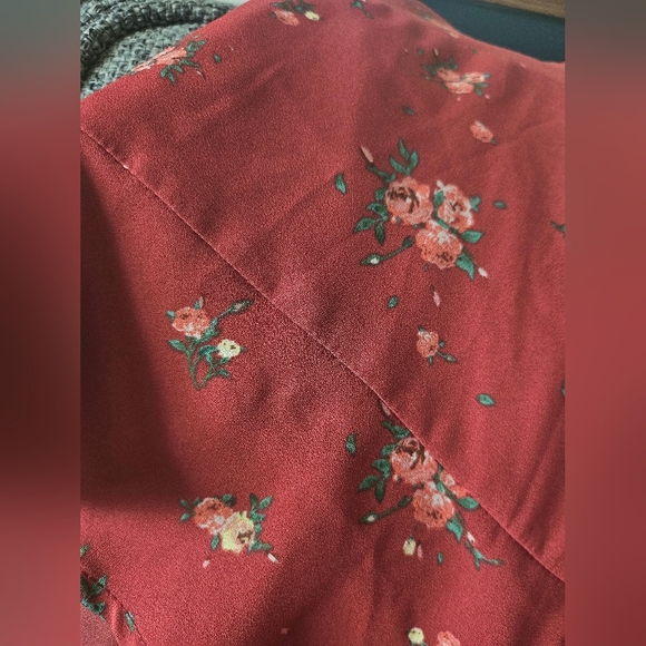NWT Red floral blouse from simple retro - Picture 4 of 6